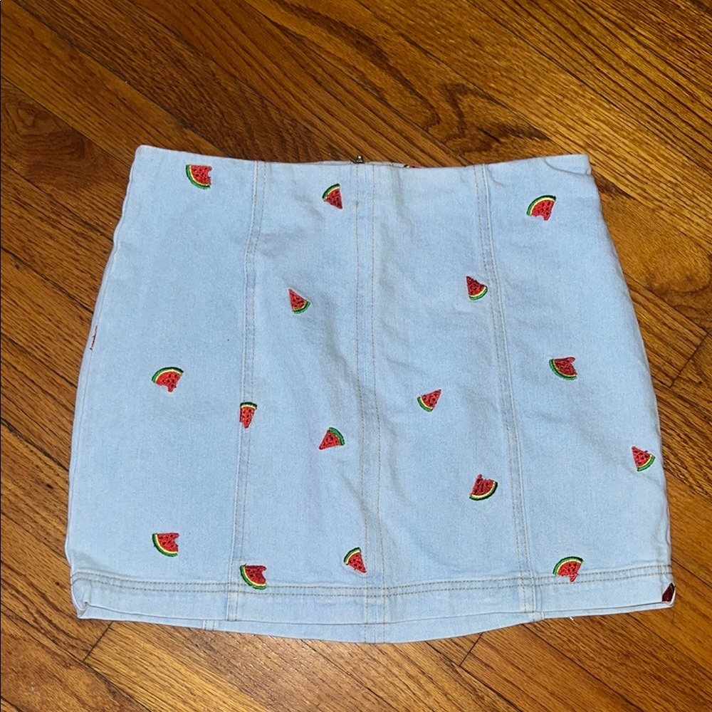 TINSLETOWN - Watermelon Embroidered Denim Skirt